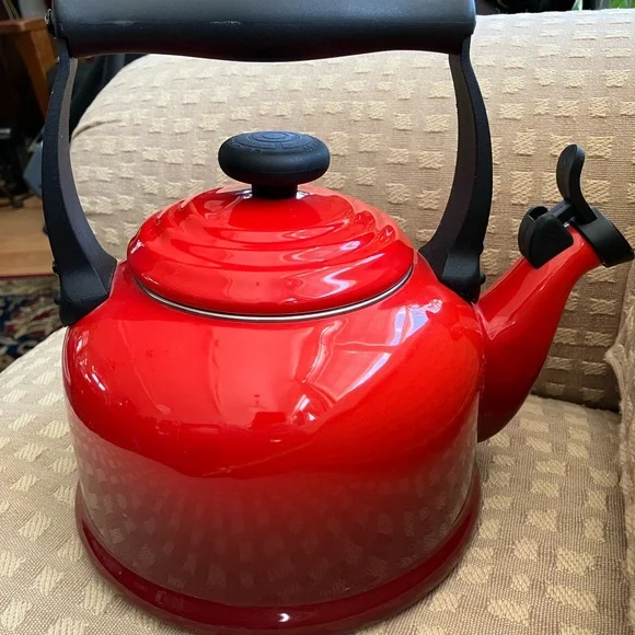Le Creuset Red Stovetop Whistling Tea Kettle with Black Handle - Picture 13 of 14